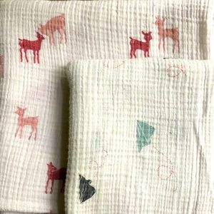 Pehr organic cotton muslin swaddles 2 pack